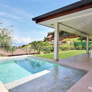 TAHITI. Punaauia maison de type F4 3 CHAMBRES PISCINE