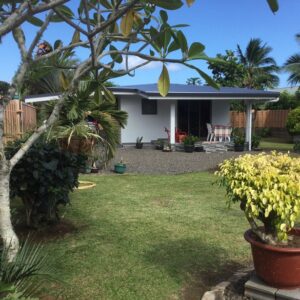 TAHITI. Location Saisonnière à Papara. Bungalow avec piscine.